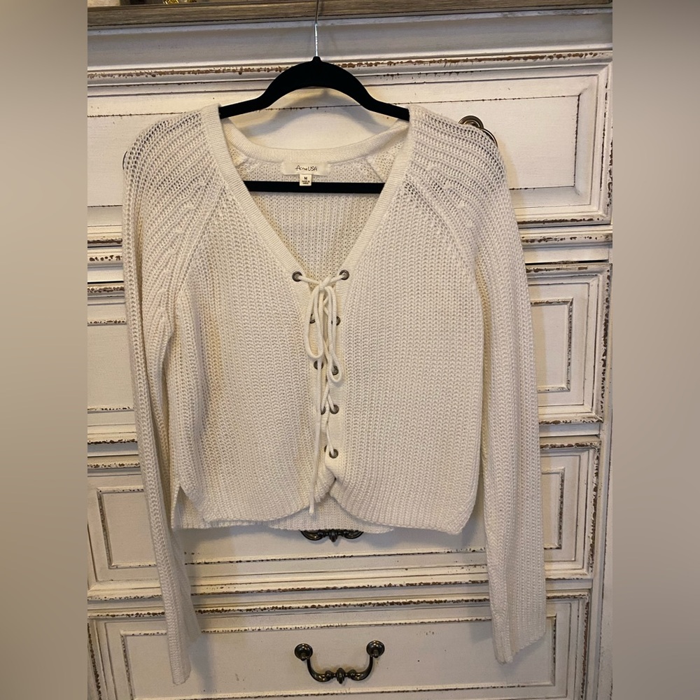 White tie up sweater